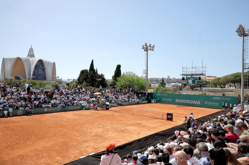 Una panoramica del Centrale del Tennis Club Cagliari (Foto FITP)